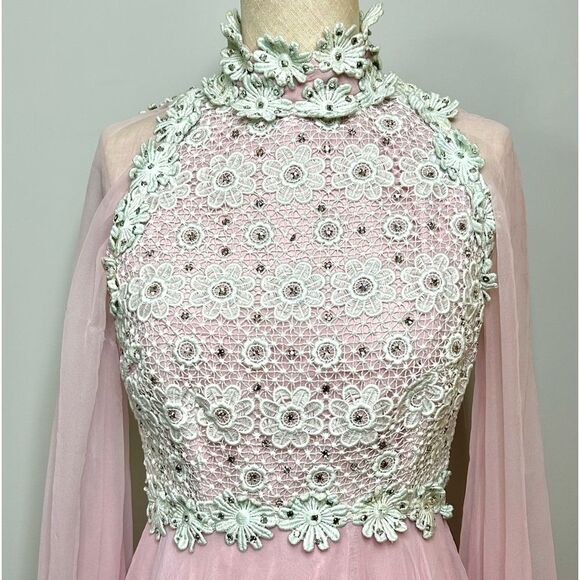 Not Available - Picture 3 of 16